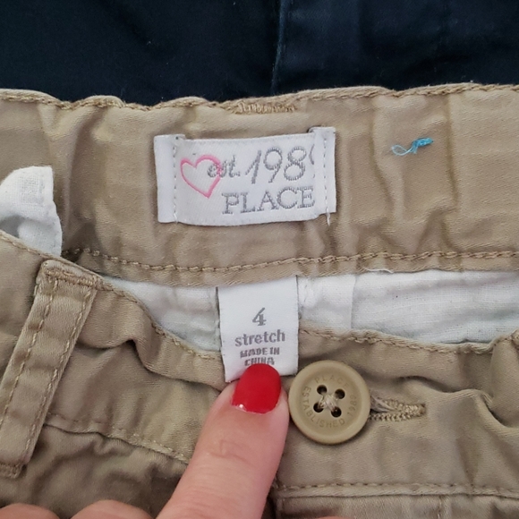 Lot of 3 Children's Place Bermuda uniform shorts - Picture 2 of 5